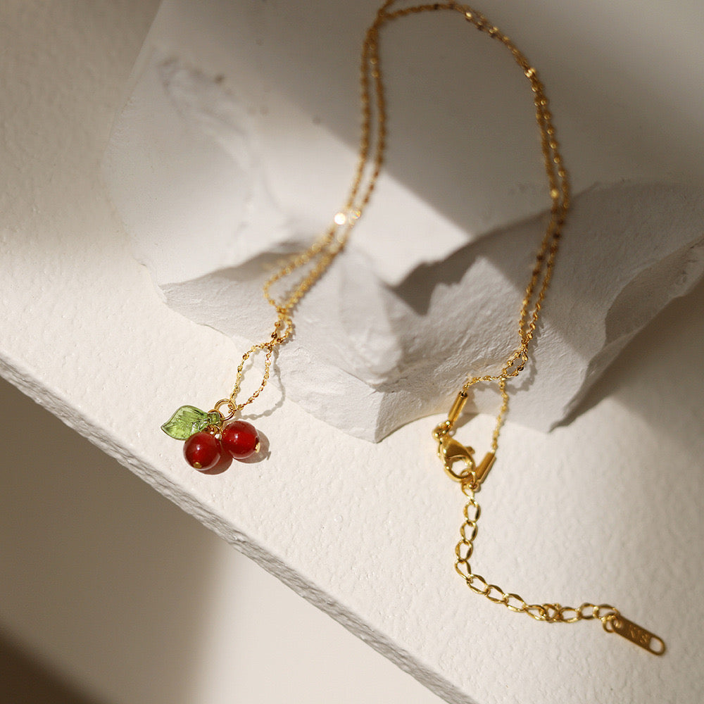 Collier cherry