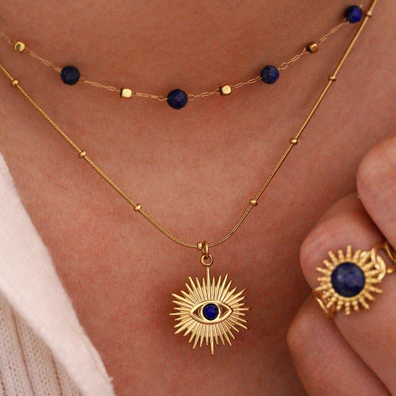 Collier oeil obscur